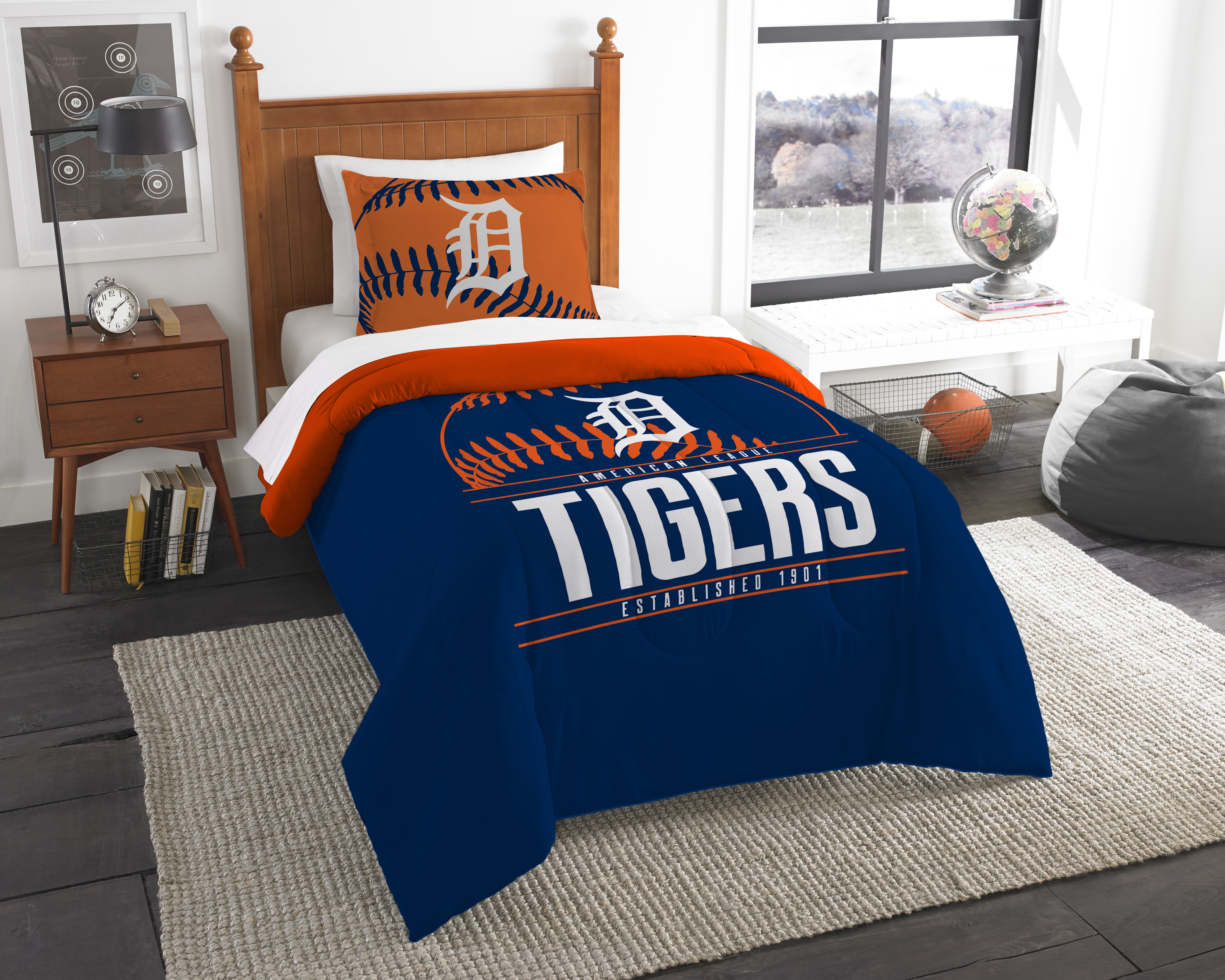 Tigers OFFICIAL Major League Baseball; Bedding; Printed Twin Comforter (64